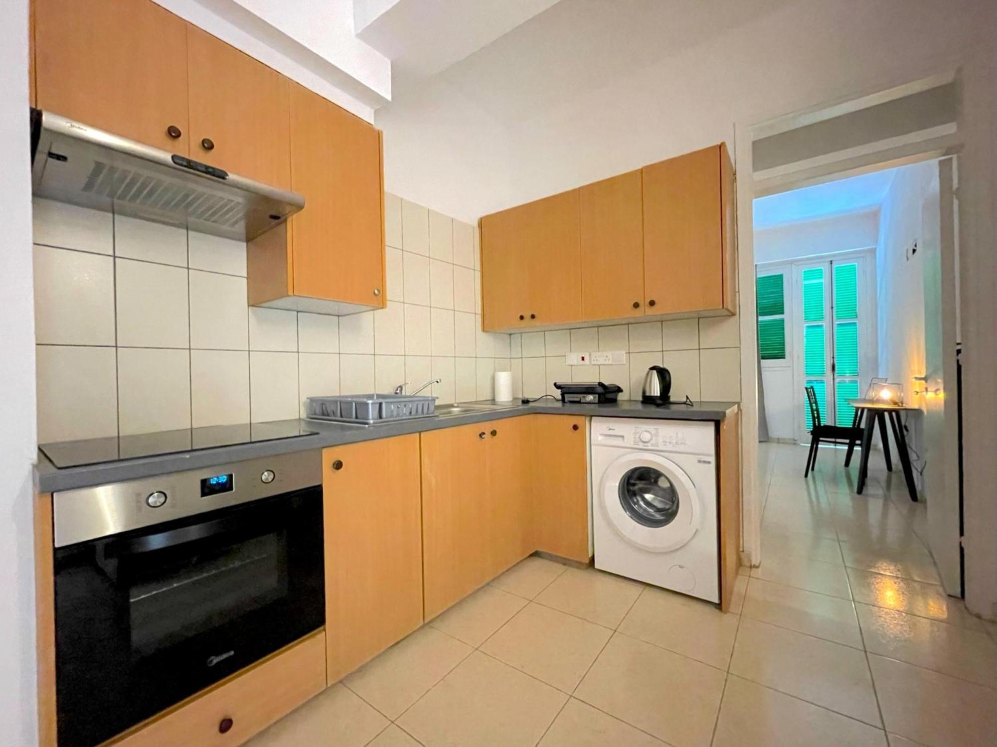 Queen Regina Suites By Platform 357 نيقوسيا المظهر الخارجي الصورة